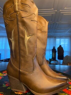 Yoki Gayle Women's Side Panel Western High Boots size 7